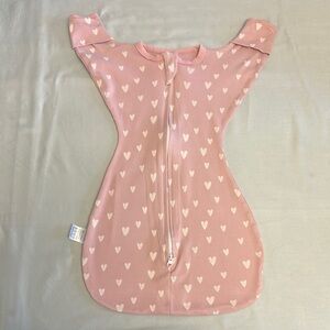 🐥 Insular - Pink Heart newborn Baby Swaddle w/convertible hands